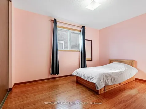 80 Bob O'link Avenue Vaughan ON L4K 1H2