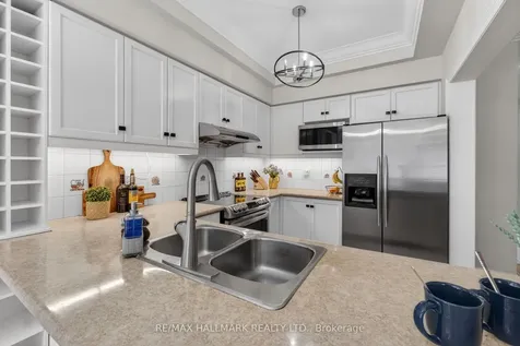 180 Blue Willow Drive Vaughan ON L4L 9C9