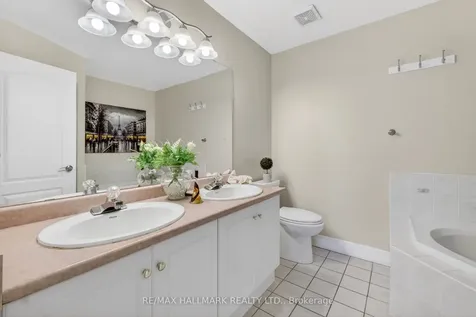 180 Blue Willow Drive Vaughan ON L4L 9C9