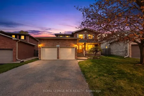 443 Herridge Circle Newmarket ON L3Y 7H7
