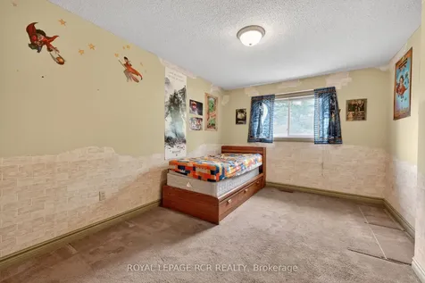 443 Herridge Circle Newmarket ON L3Y 7H7