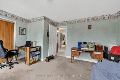 443 Herridge Circle Newmarket ON L3Y 7H7