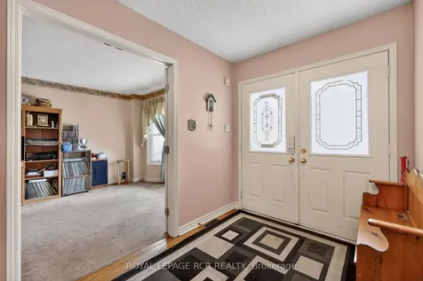 443 Herridge Circle Newmarket ON L3Y 7H7