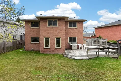 443 Herridge Circle Newmarket ON L3Y 7H7