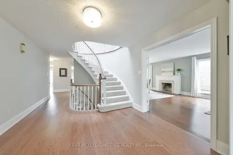 131 Reeve Drive Markham ON L3P 6C8