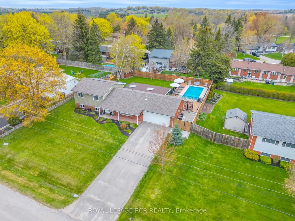 17 Cummings Road Bradford West Gwillimbury ON L0G 1B0