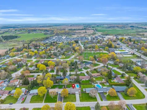 17 Cummings Road Bradford West Gwillimbury ON L0G 1B0