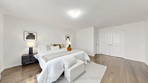 32 Tay Boulevard Bradford West Gwillimbury ON L3Z 0W5