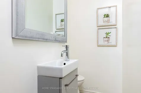 10 Chumleigh Crescent Markham ON L3T 4G6