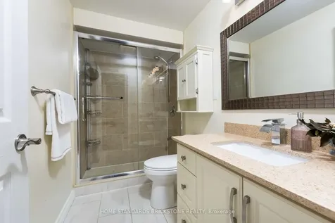 10 Chumleigh Crescent Markham ON L3T 4G6