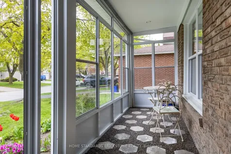 10 Chumleigh Crescent Markham ON L3T 4G6