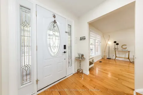 10 Chumleigh Crescent Markham ON L3T 4G6