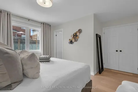 7 Thornlodge Drive Georgina ON L4P 4A3
