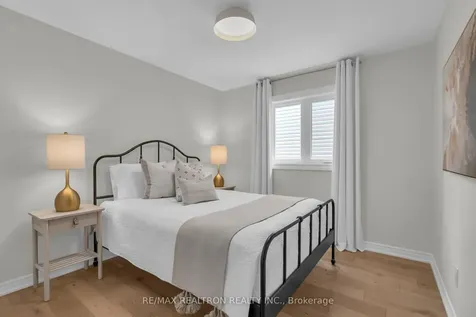 7 Thornlodge Drive Georgina ON L4P 4A3