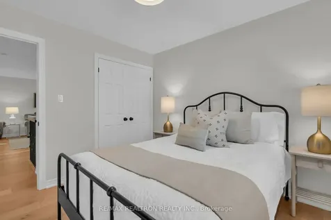 7 Thornlodge Drive Georgina ON L4P 4A3