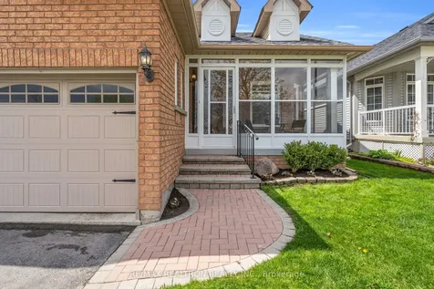 7 Thornlodge Drive Georgina ON L4P 4A3