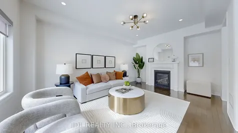 103 Connell Drive Georgina ON L4P 0K3