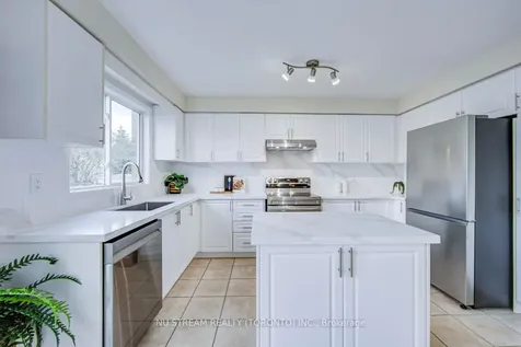58 Rideau Drive Richmond Hill ON L4B 4P3