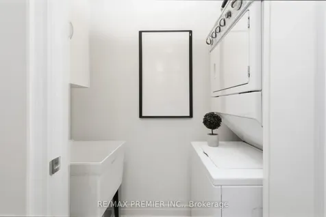 8201 Islington Avenue Vaughan ON L4L 9S6