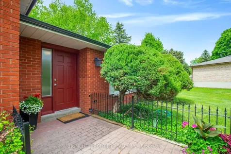 40 Delta Crescent East Gwillimbury ON L9N 1G4