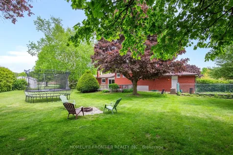 40 Delta Crescent East Gwillimbury ON L9N 1G4