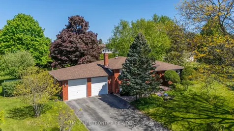 40 Delta Crescent East Gwillimbury ON L9N 1G4