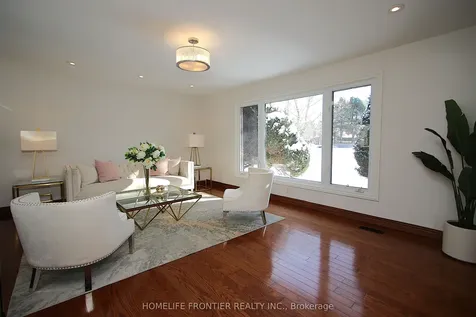 40 Delta Crescent East Gwillimbury ON L9N 1G4