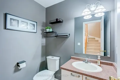 580 Legresley Lane Newmarket ON L3Y 8R8