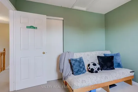 580 Legresley Lane Newmarket ON L3Y 8R8