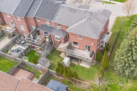 580 Legresley Lane Newmarket ON L3Y 8R8