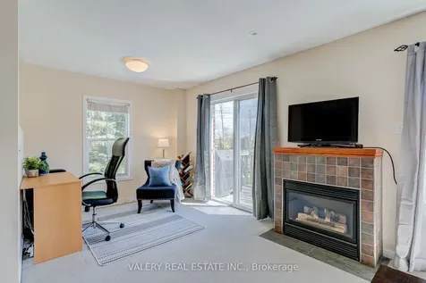 580 Legresley Lane Newmarket ON L3Y 8R8