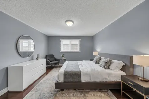 42 Kevi Crescent Richmond Hill ON L4B 3C8