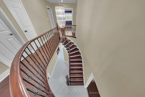 42 Kevi Crescent Richmond Hill ON L4B 3C8