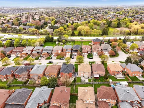 42 Kevi Crescent Richmond Hill ON L4B 3C8