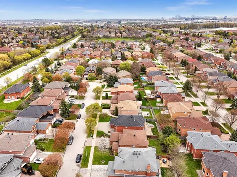 42 Kevi Crescent Richmond Hill ON L4B 3C8