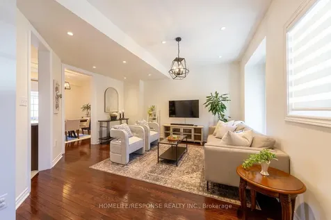 15 Old Colony Road Richmond Hill ON L4E 4L5