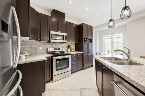 15 Old Colony Road Richmond Hill ON L4E 4L5