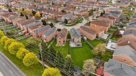 143 Hertford Crescent Markham ON L3S 3R4