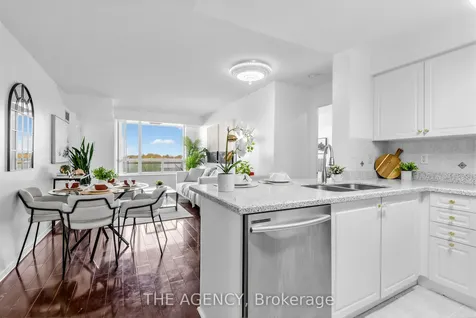 330 Red Maple Road Richmond Hill ON L4C 0T6