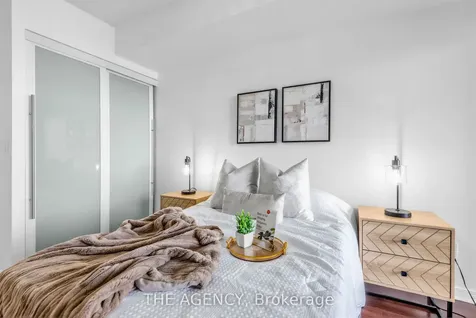 330 Red Maple Road Richmond Hill ON L4C 0T6