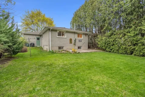 44 Kemano Road Aurora ON L4G 2Y3
