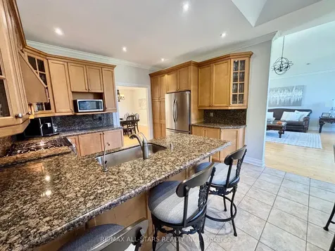 42 Deer Ridge Road Uxbridge ON L0C 1A0