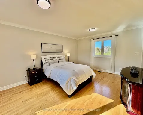 42 Deer Ridge Road Uxbridge ON L0C 1A0