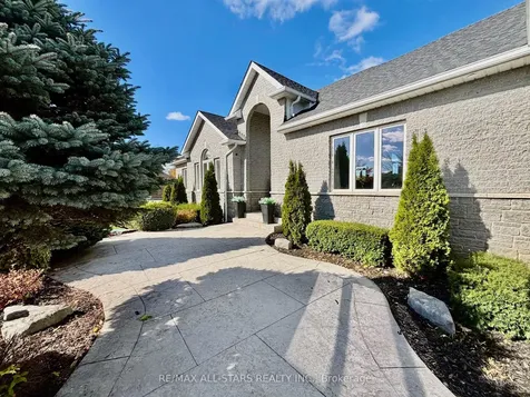 42 Deer Ridge Road Uxbridge ON L0C 1A0