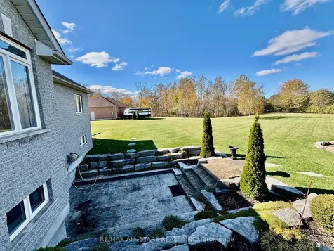 42 Deer Ridge Road Uxbridge ON L0C 1A0