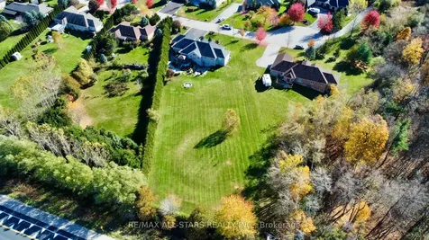 42 Deer Ridge Road Uxbridge ON L0C 1A0