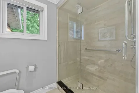 84 Samuel Lount Road East Gwillimbury ON L9N 1G5