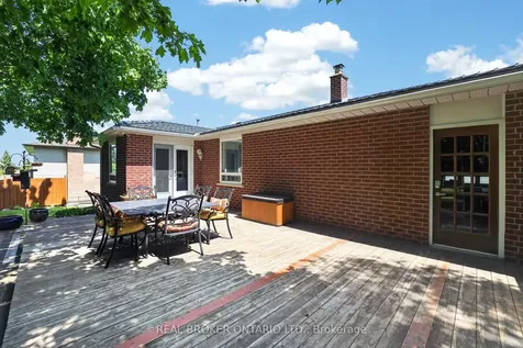 84 Samuel Lount Road East Gwillimbury ON L9N 1G5