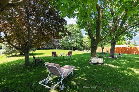84 Samuel Lount Road East Gwillimbury ON L9N 1G5