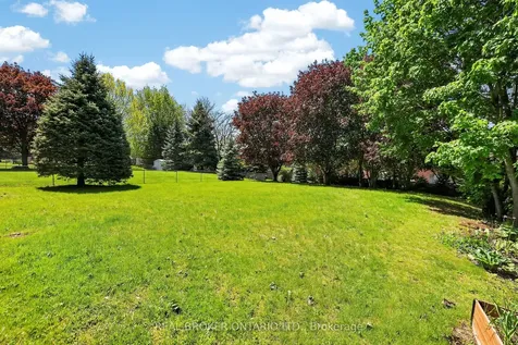 84 Samuel Lount Road East Gwillimbury ON L9N 1G5
